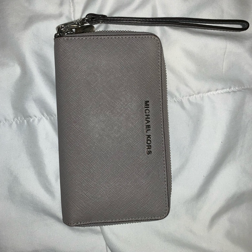 Gently used MK zipper wallet